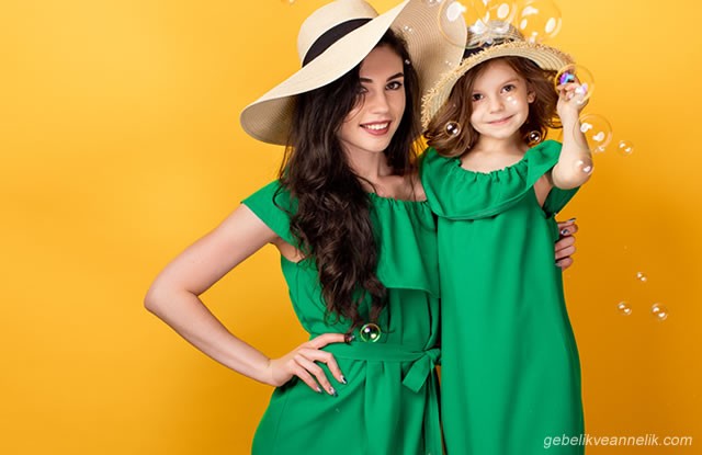 12 Anne Kız Elbise & Kıyafet Kombini