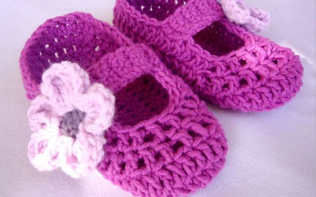 Bebekler İçin Sevimli Örgü Patikler