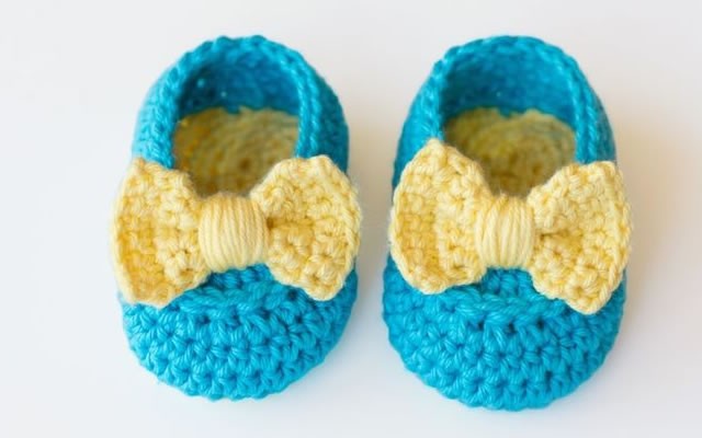 Bebekler İçin Sevimli Örgü Patikler
